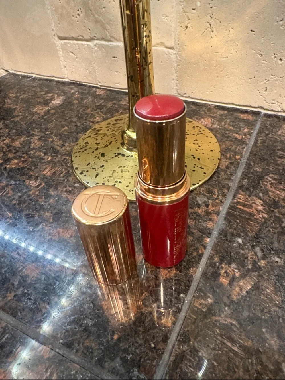 NEW Charlotte Tilbury Berry Glow
